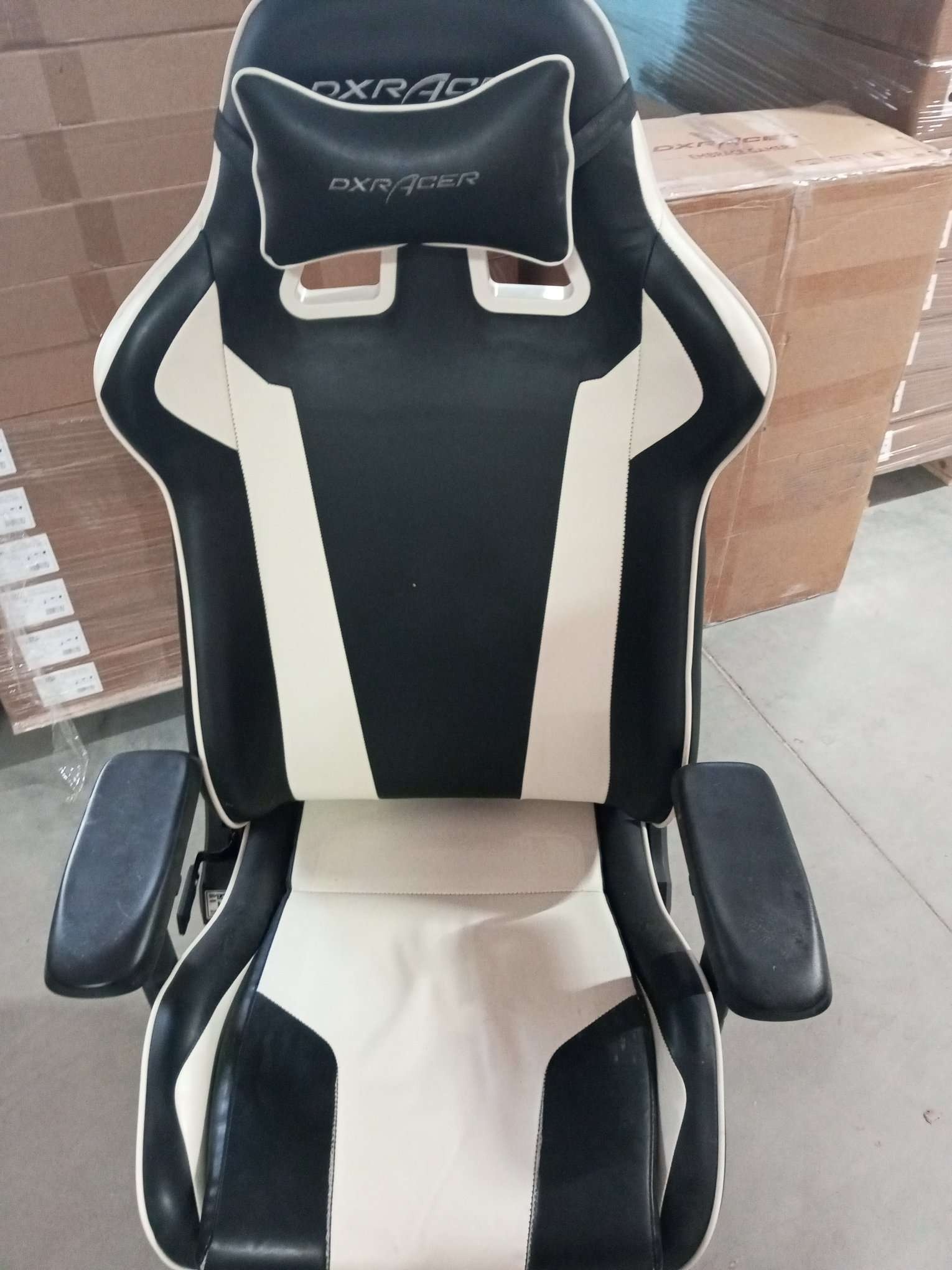 DXRacer OH/K99/NW компьютерное кресло*