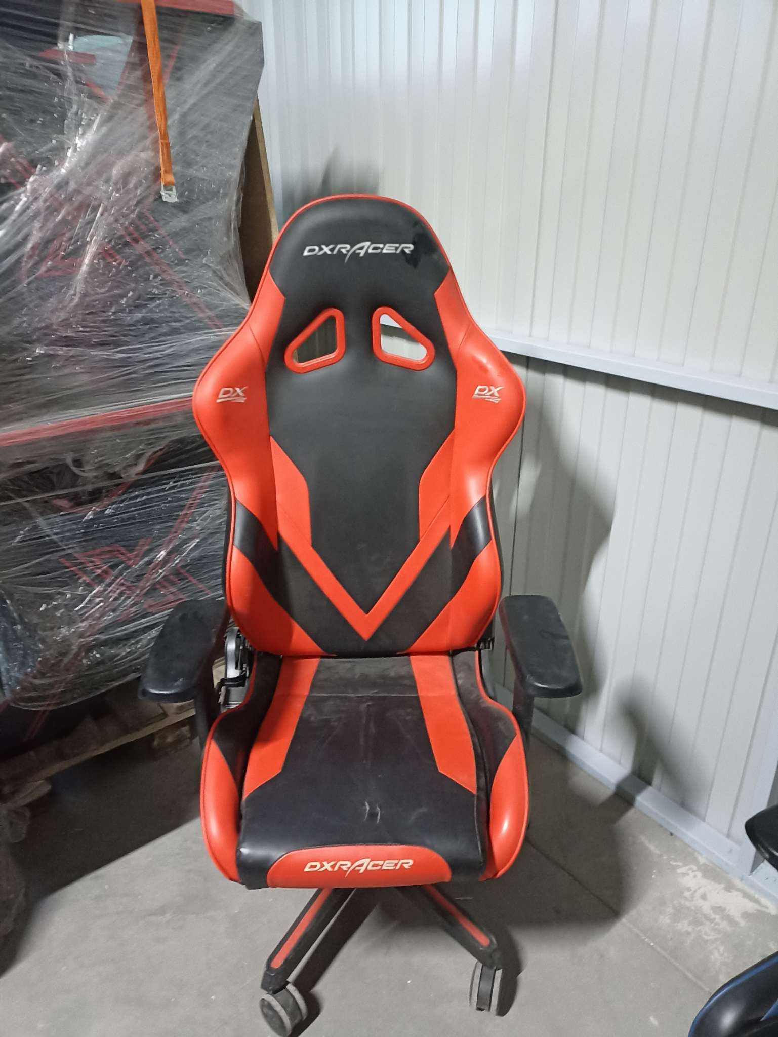 DXRacer OH/G8200/NR компьютерное кресло*