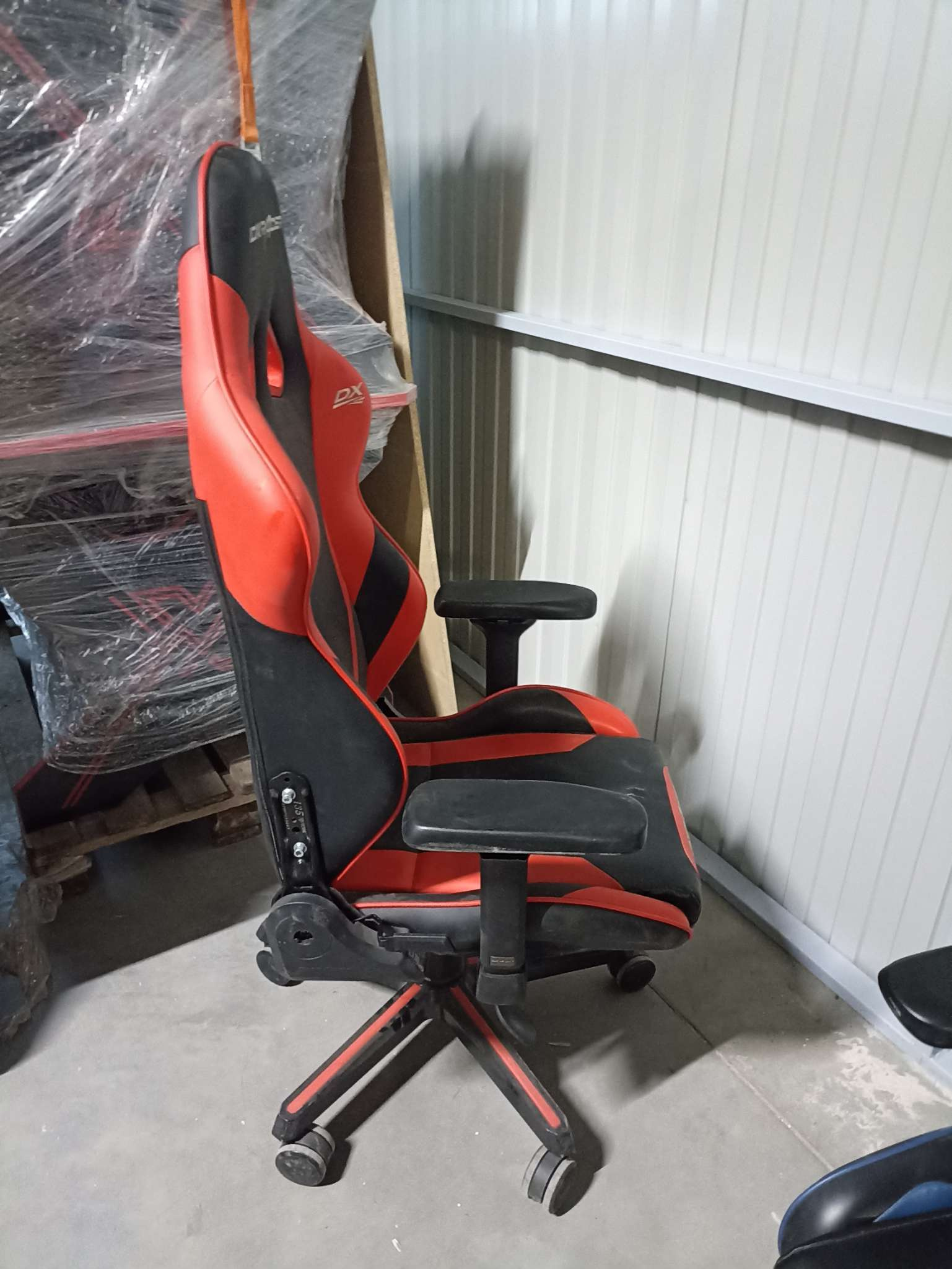 DXRacer OH/G8200/NR компьютерное кресло*