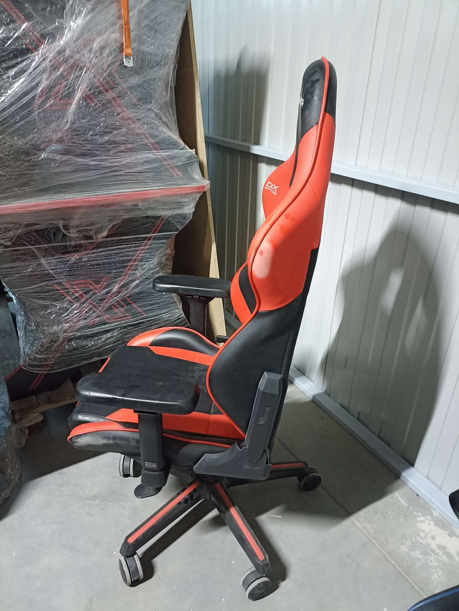 DXRacer OH/G8200/NR компьютерное кресло*