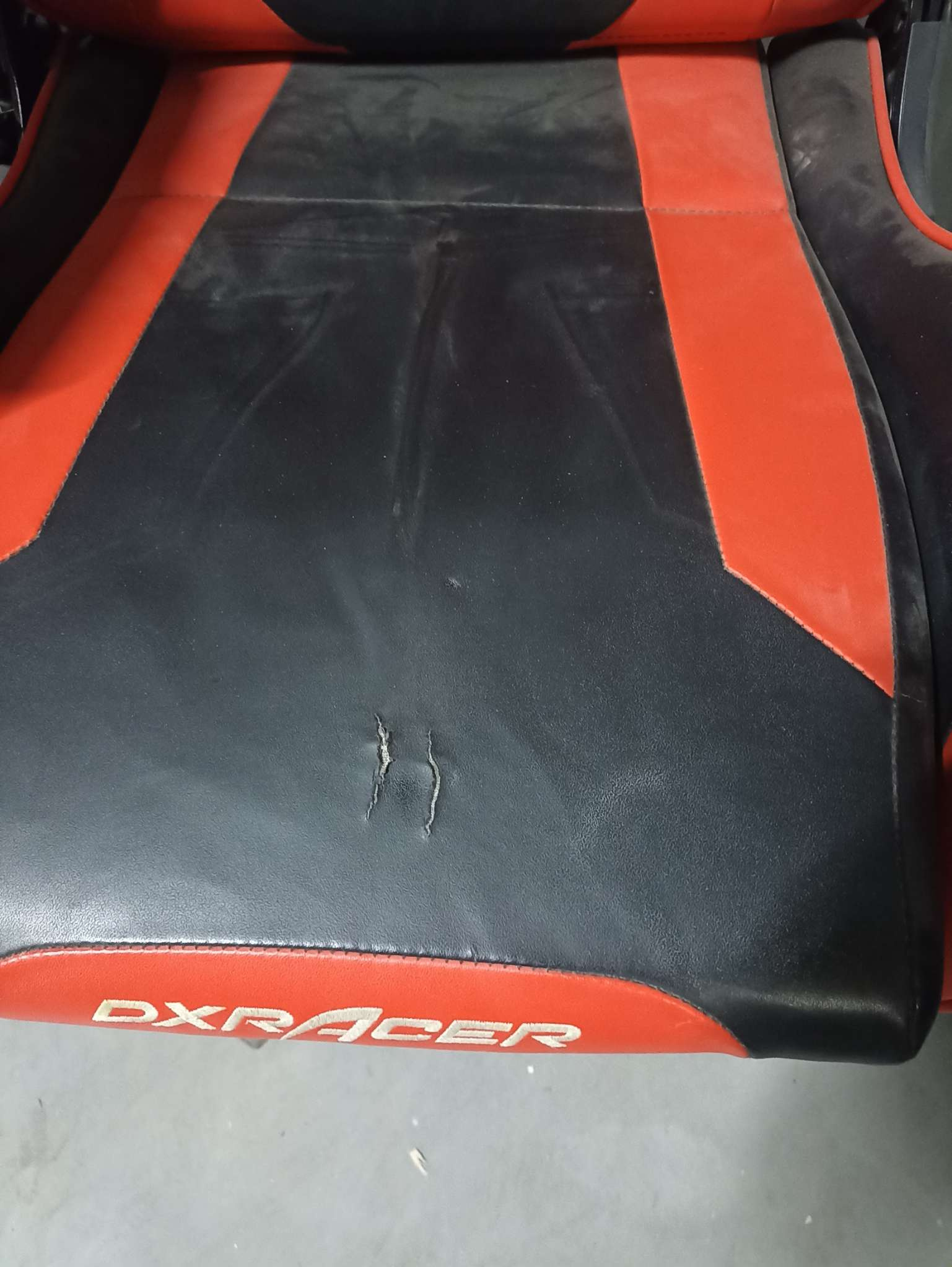 DXRacer OH/G8200/NR компьютерное кресло*