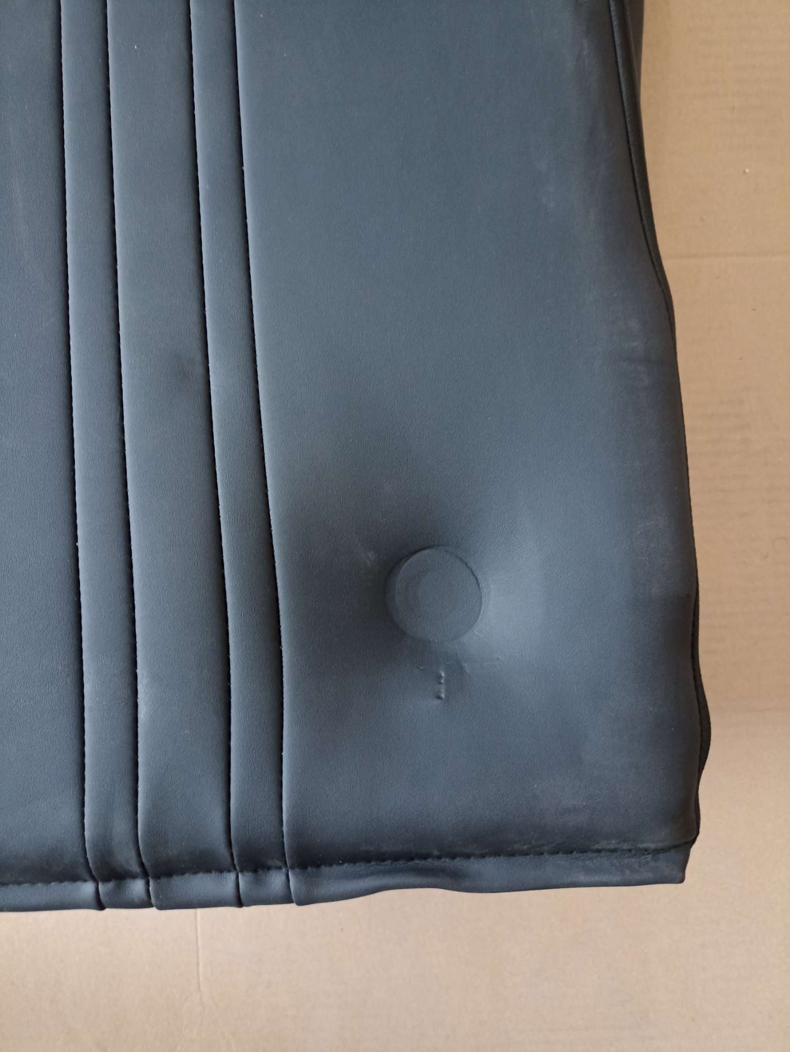 DXRacer OH/RV131/N компьютерное кресло**