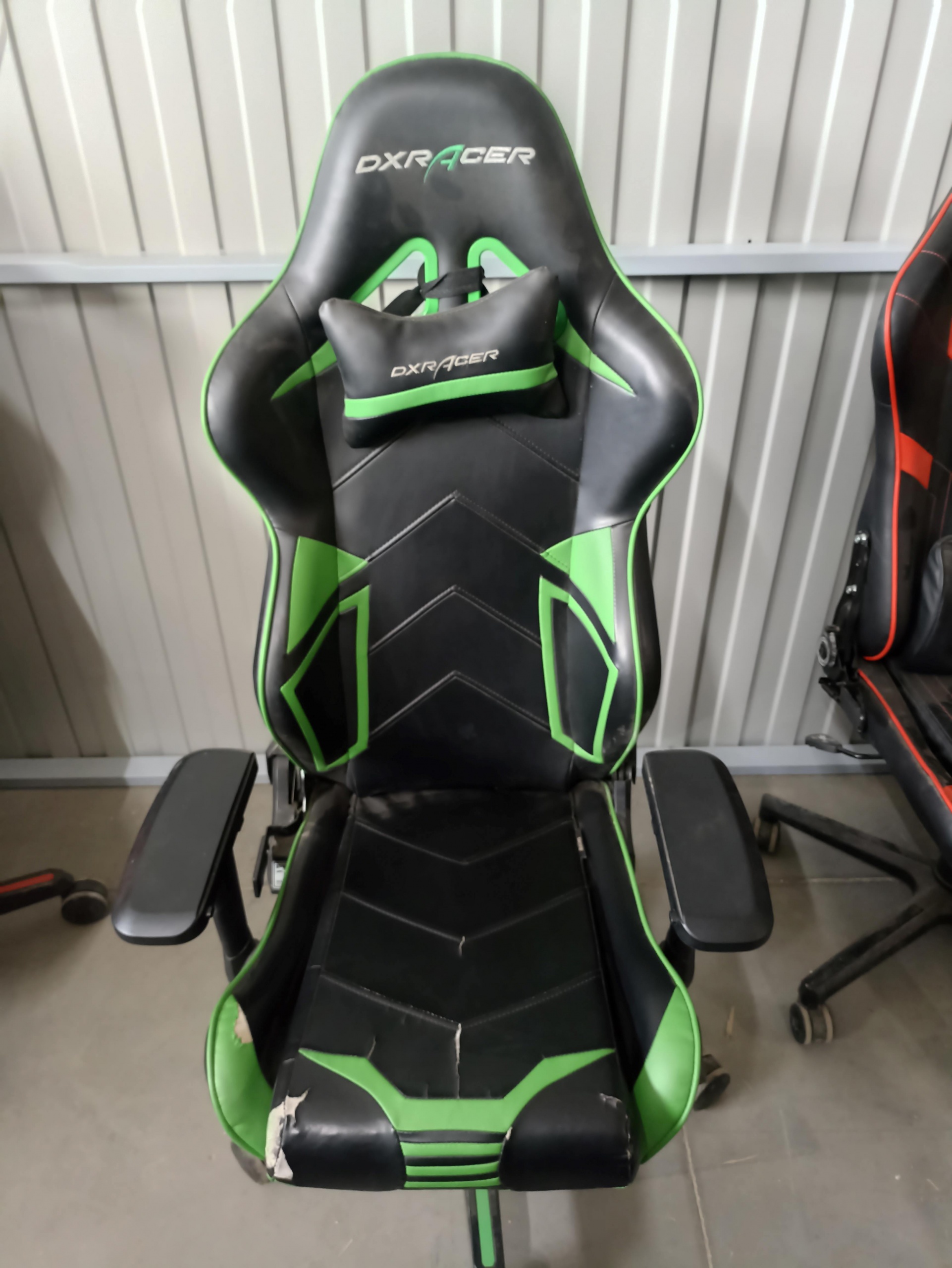 DXRacer OH/RV131/NE компьютерное кресло*