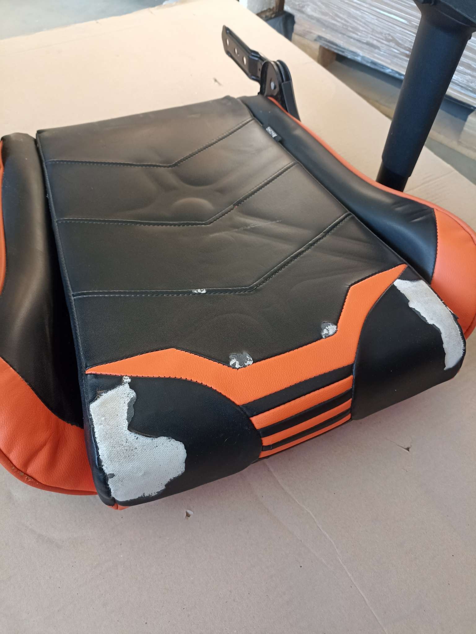 DXRacer OH/RV131/NO компьютерное кресло*