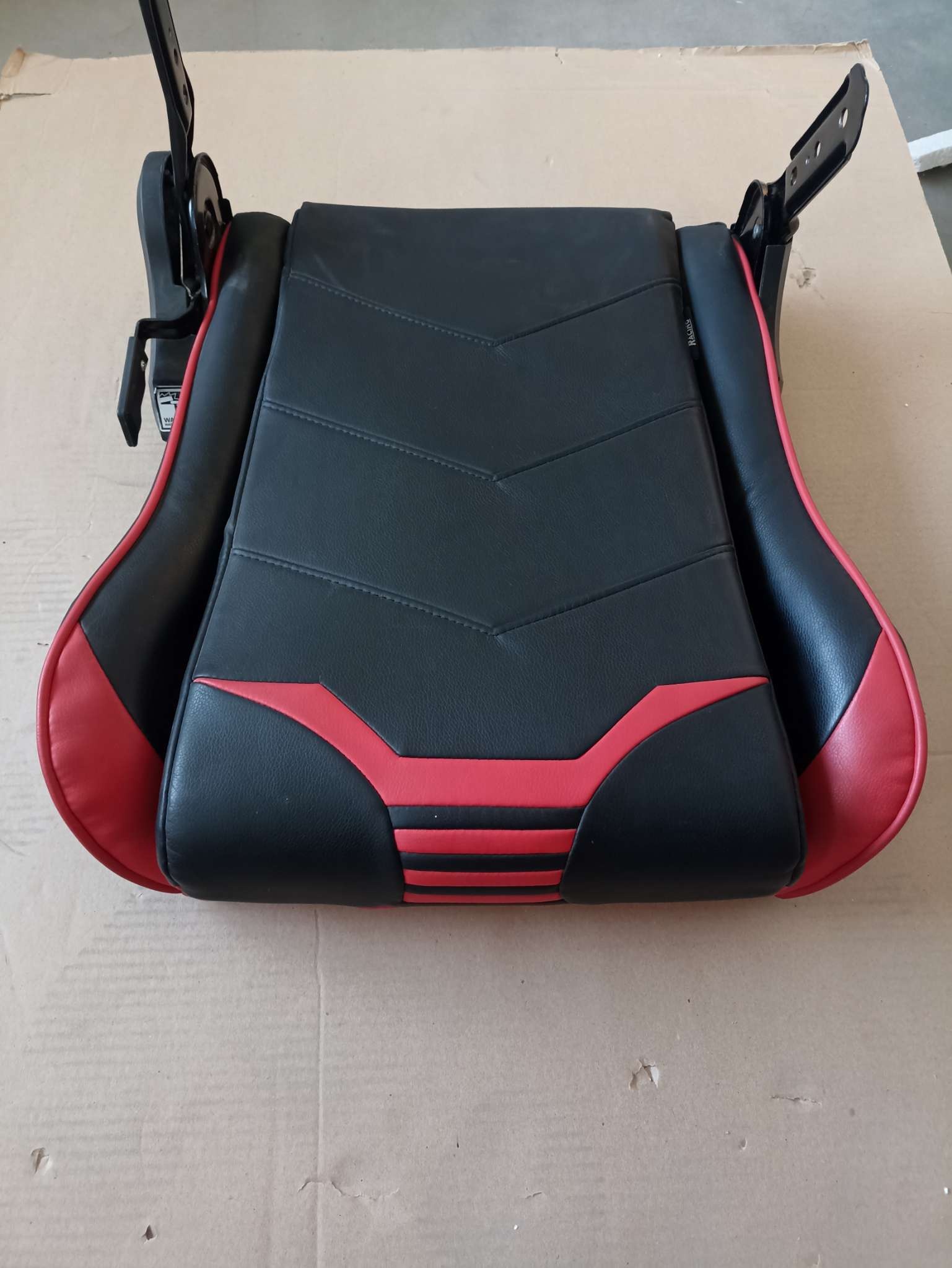 DXRacer OH/RV131/NR компьютерное кресло***