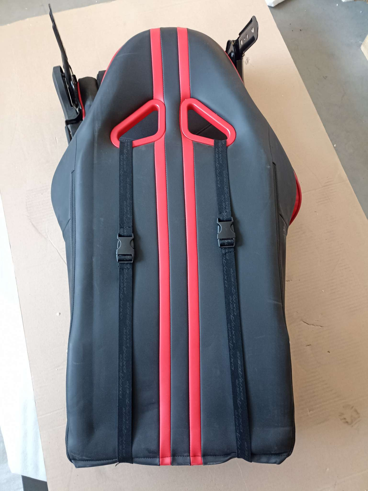 DXRacer OH/RV131/NR компьютерное кресло***