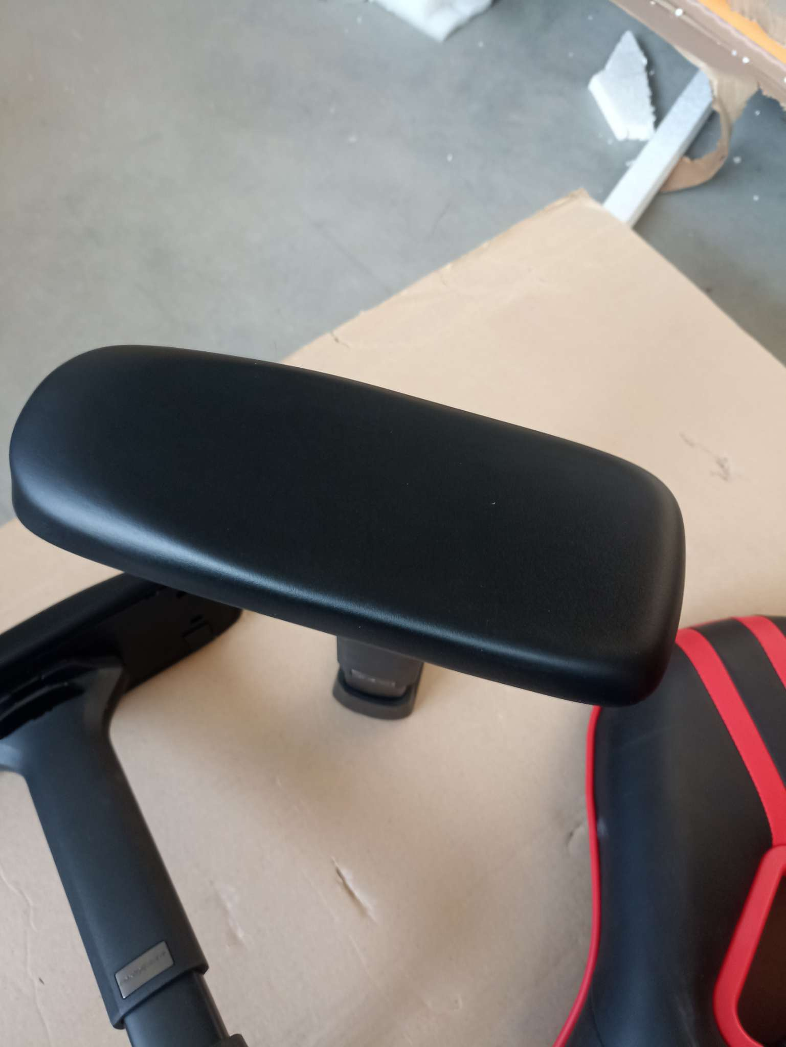 DXRacer OH/RV131/NR компьютерное кресло***