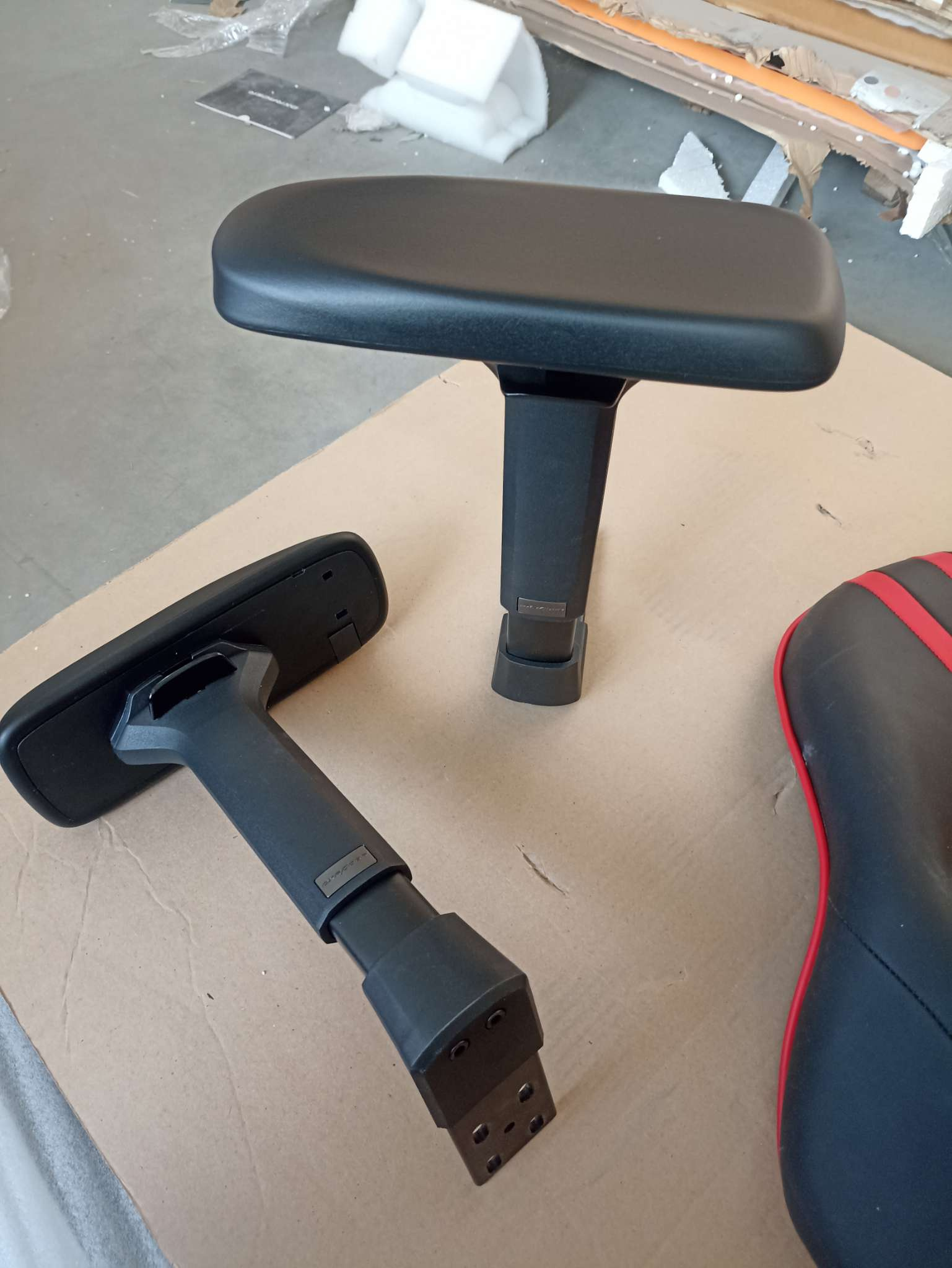 DXRacer OH/RV131/NR компьютерное кресло***